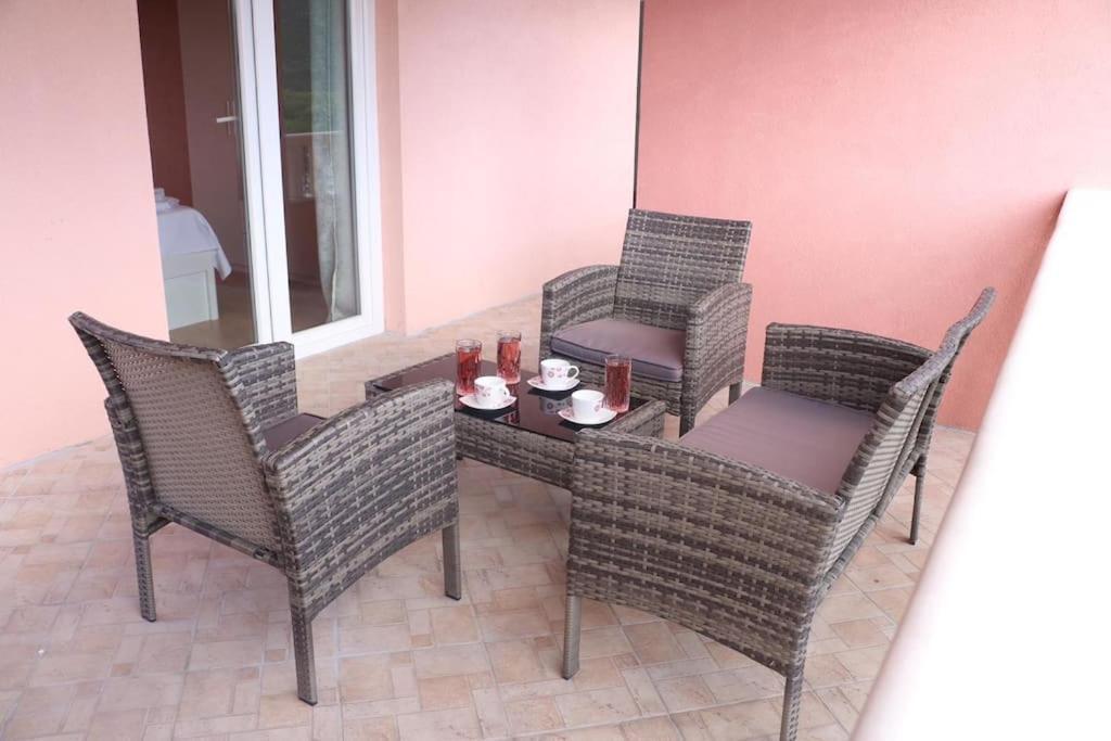 Villa With Swimming Pool And Game Room Tugare Esterno foto